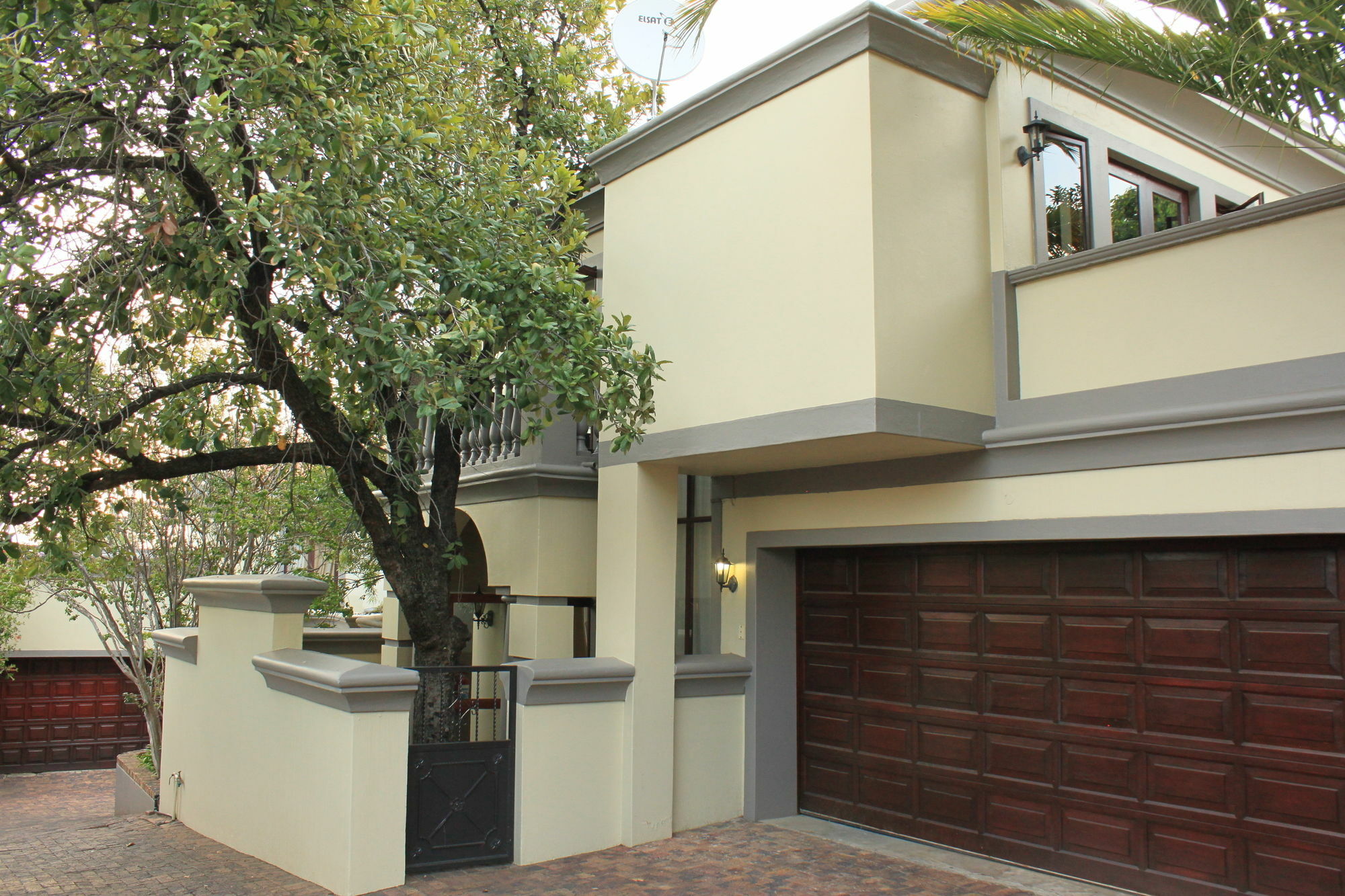 Villa Lugano Guesthouse Johannesburg Exterior photo